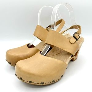 Dansko Thea heeled clogs leather tan classic comfort